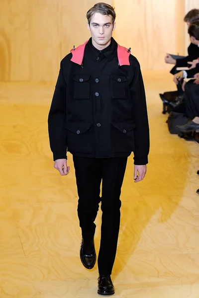 Look 23